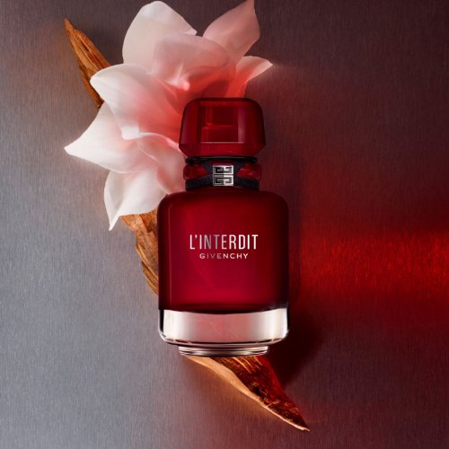L'Interdit Rouge Set - Lipstick + Eau de Parfum L'Interdit Rouge Set - Lipstick + Eau de Parfum